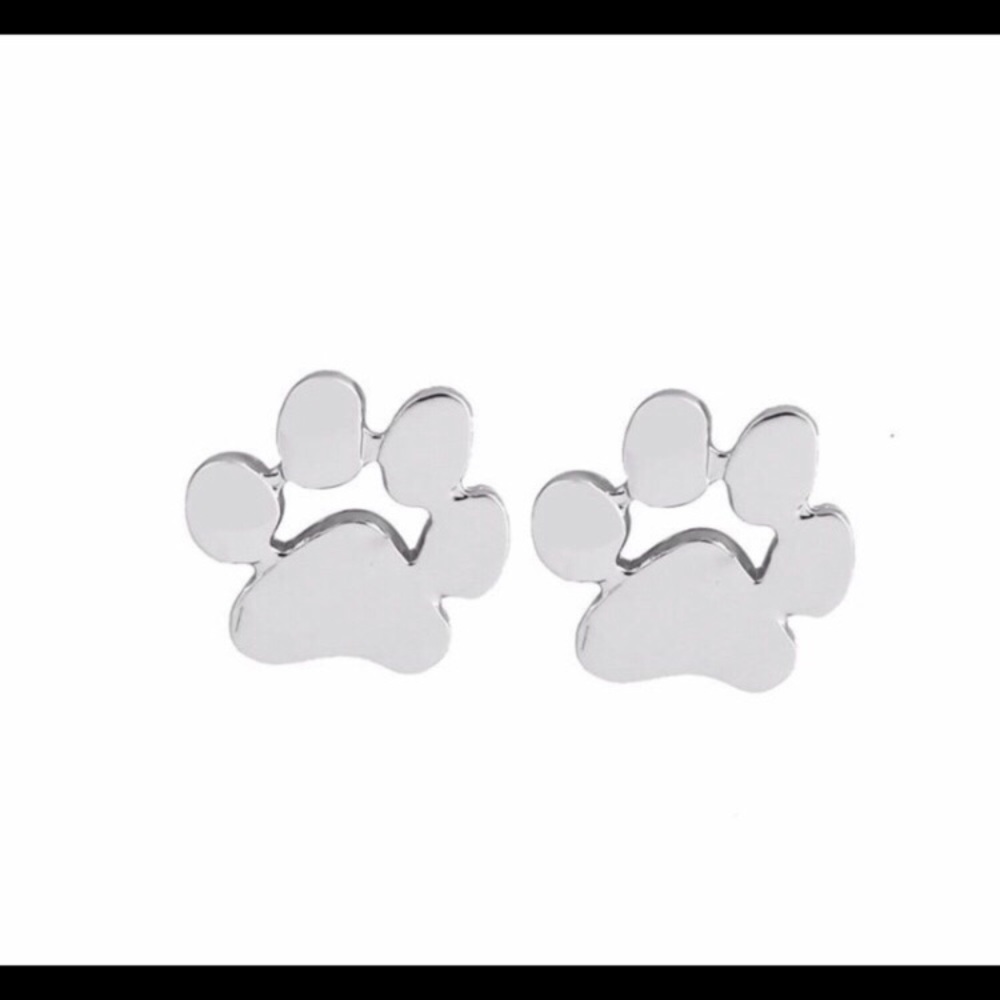 🐾 Silver Paw Earrings 🐾 - Picture 2 of 2
